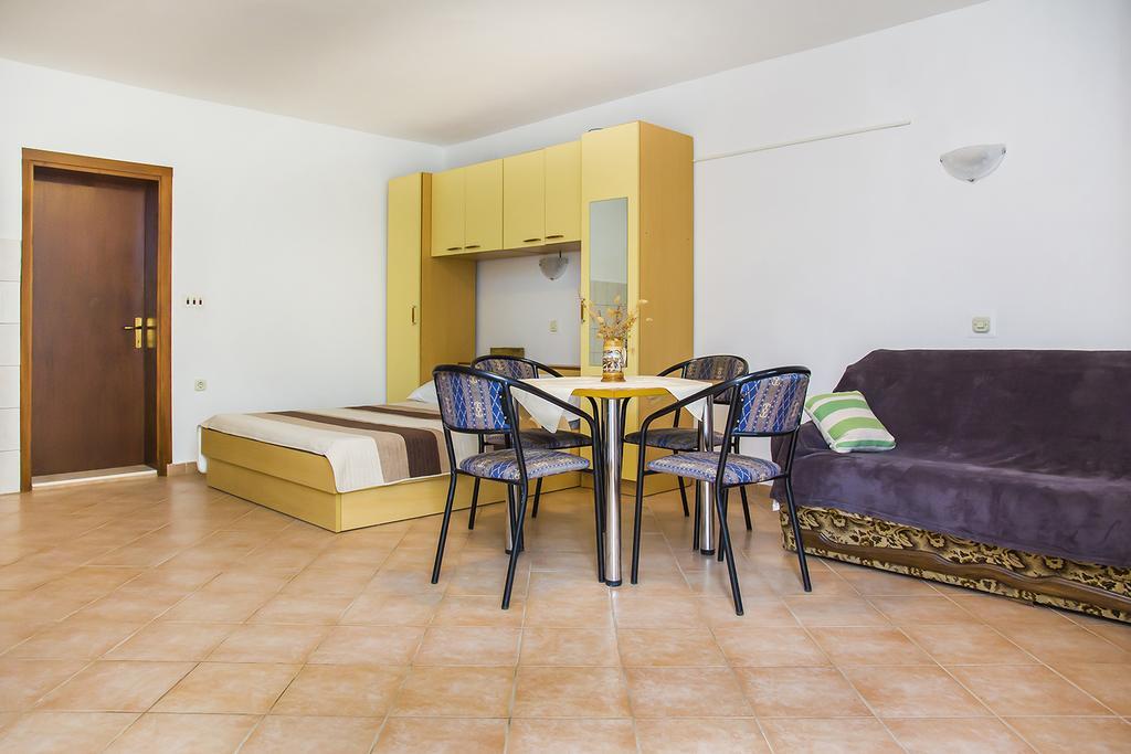 Apartments Zovko Drace Ngoại thất bức ảnh